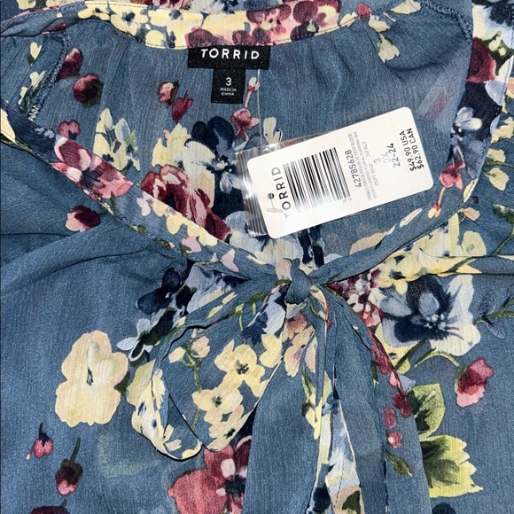 Torrid Crinkle Chiffon Raglan Tie Front Blouse 3 NWT - Picture 5 of 8
